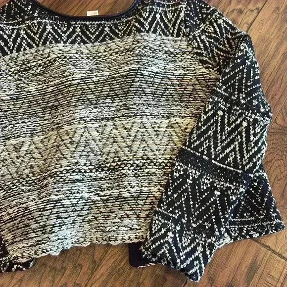 H&M black and gold embellished sweater coat - Picture 5 of 6